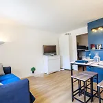 Апартаменты Benoit, 80m De La Mer, Jardinet Ла-Боль-Эскублак