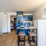 Апартаменты Benoit, 80m De La Mer, Jardinet Ла-Боль-Эскублак