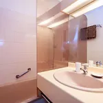 Апартаменты Benoit, 80m De La Mer, Jardinet Ла-Боль-Эскублак