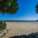 Benoit, 80m De La Mer, Jardinet * Ла-Боль-Эскублак