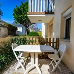 Апартаменты Benoit, 80m De La Mer, Jardinet *